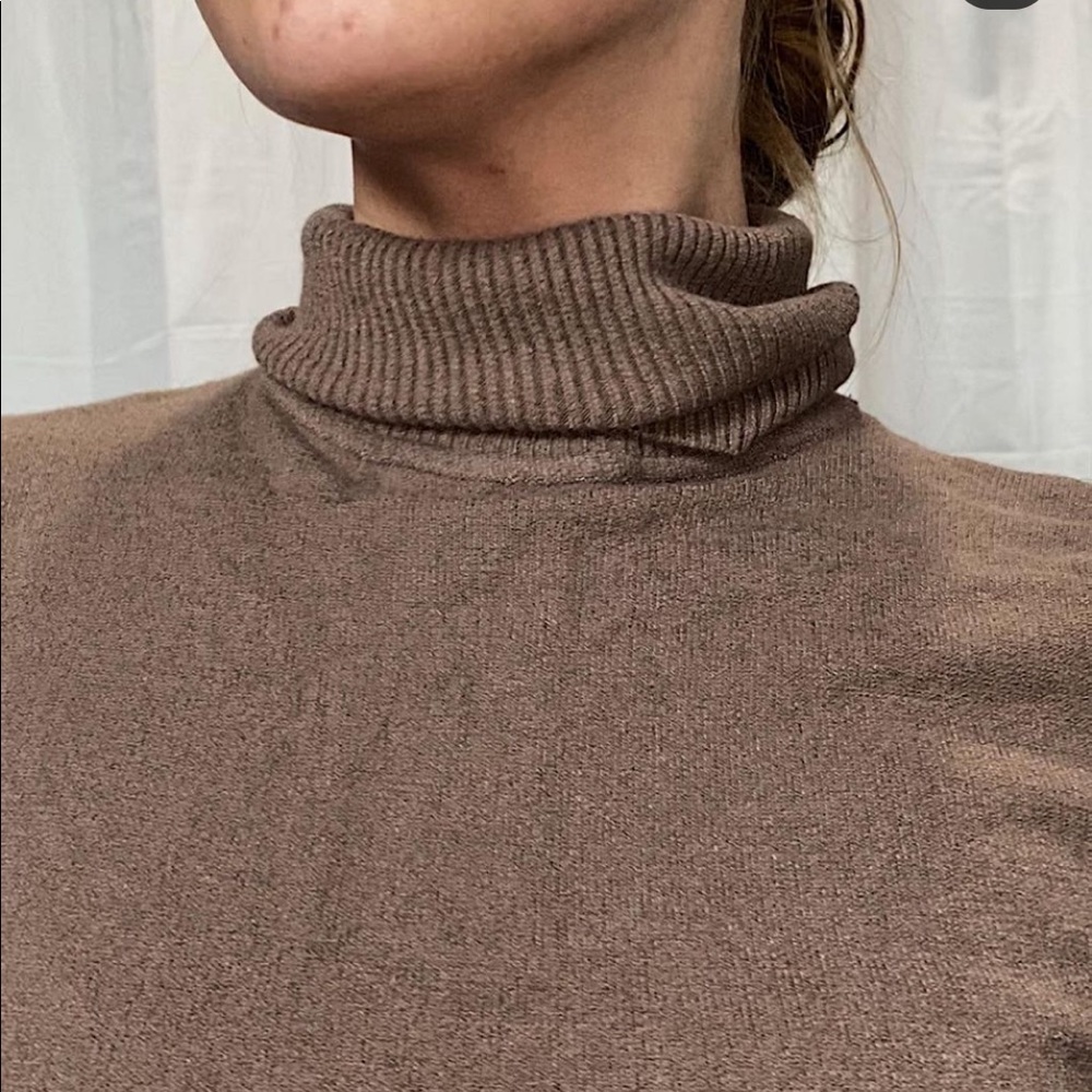Le chateau turtle neck